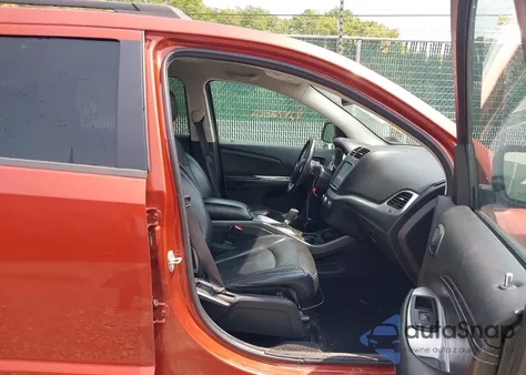 2014 Dodge Journey Sxt z USA, uszkodzony, nr VIN 3C4PDDBG4ET122374